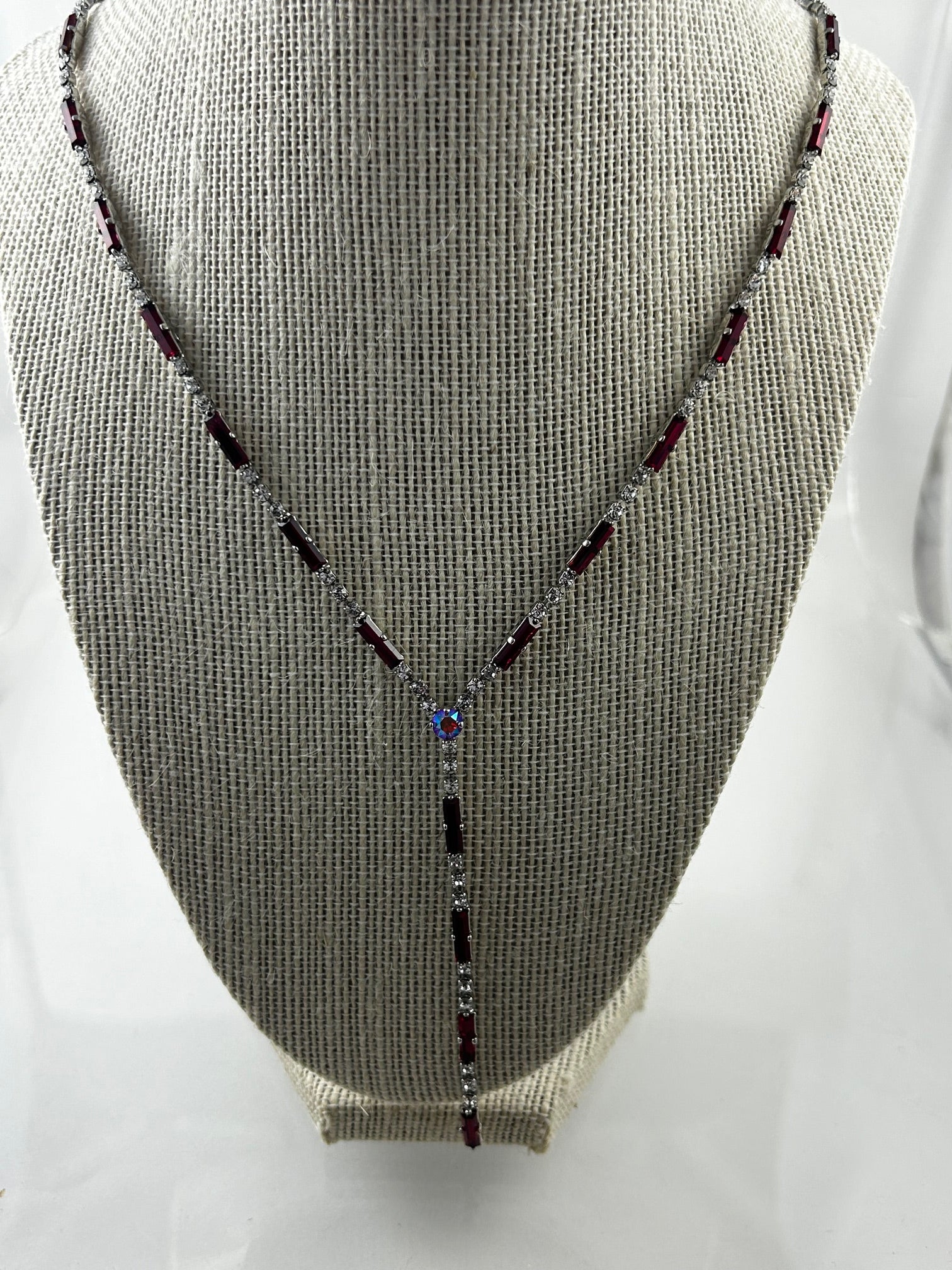 Necklace, finished jewelry, Ruby and crystal, silver rhodium, adjustable lariat necklace