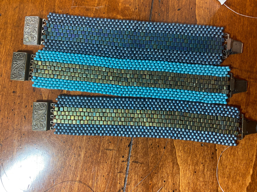 Beaded kit 10: PEYOTE STITCH bracelet