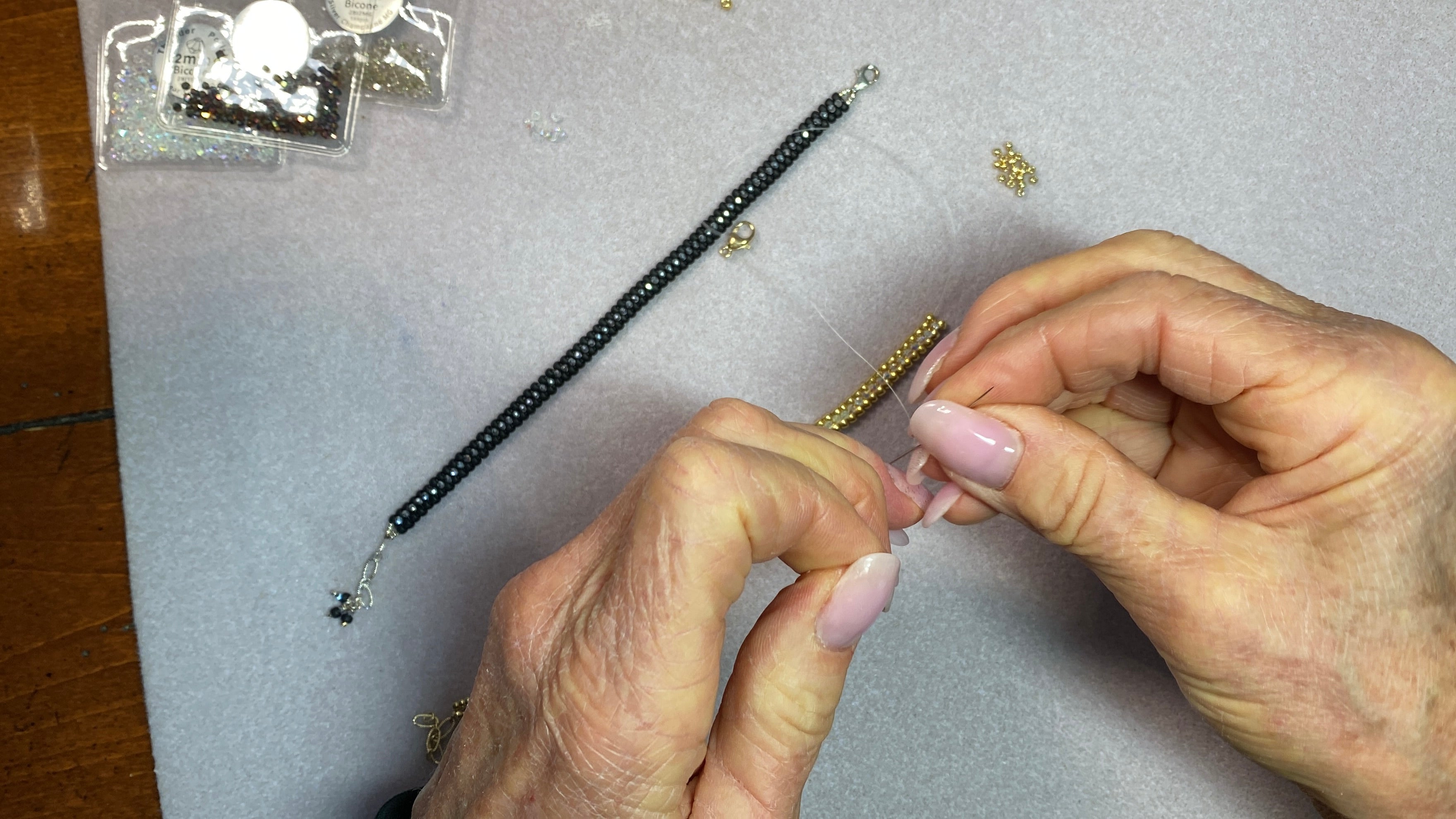 Beaded kit 11: QUEEN'S HERRINGBONE bracelet